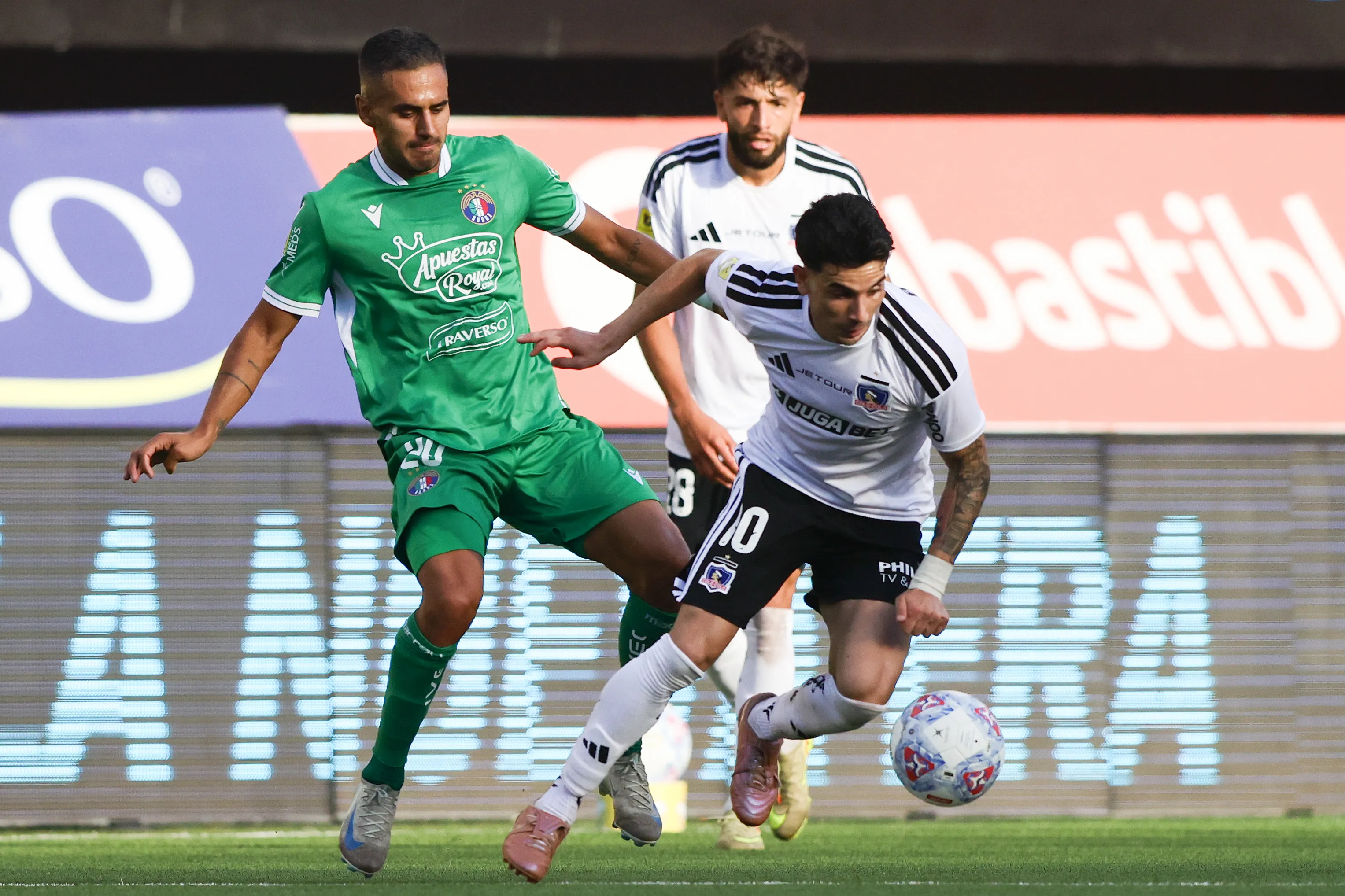 Lautaro Pastrán tuvo un buen primer tiempo en el Colo Colo vs Audax.Imagen: Felipe Zanca/Photosport