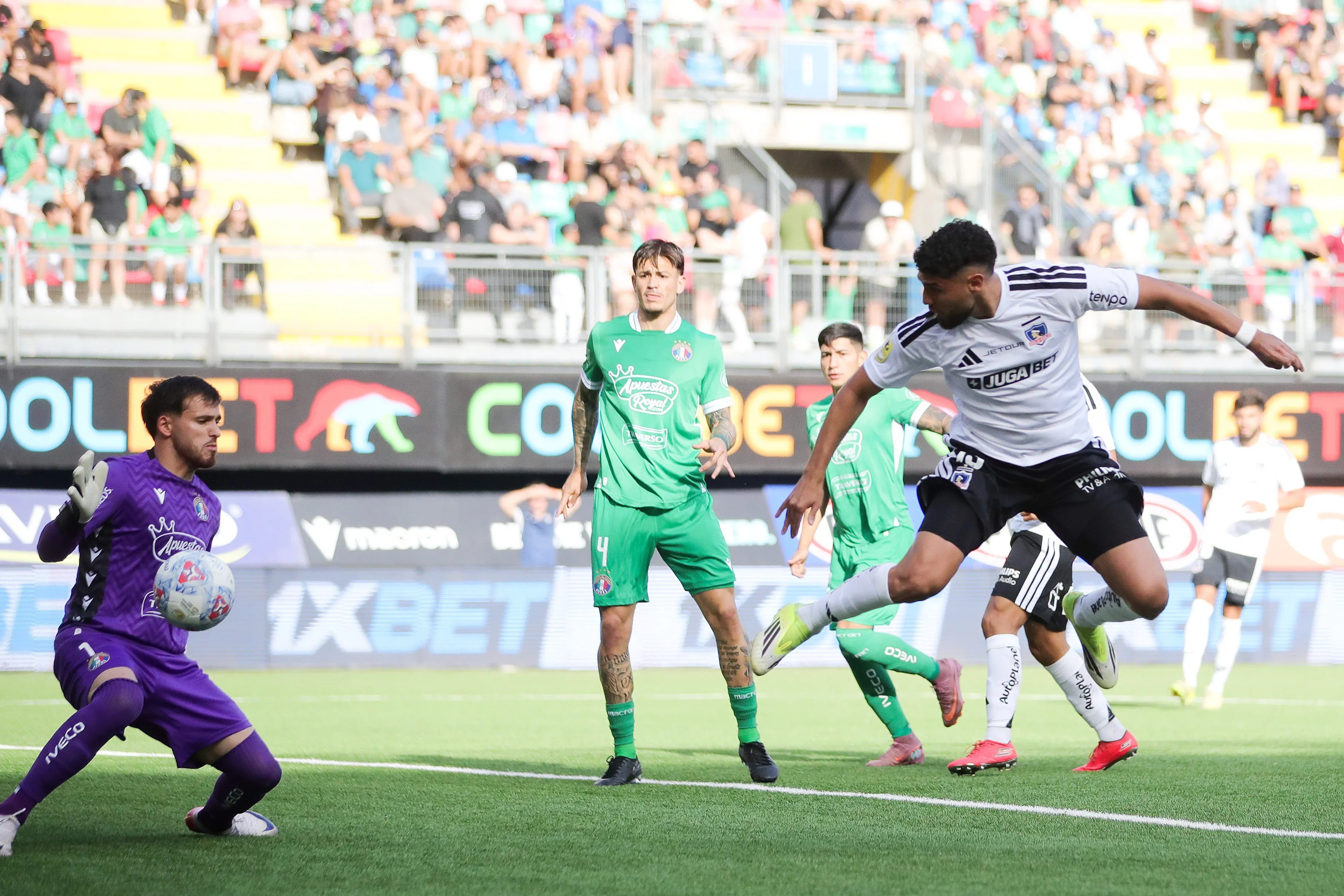 Maximiliano Romero le dio el triunfo al Cacique ante Audax Italiano en La Florida.
