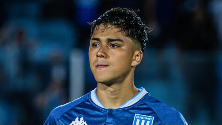 ¿A qué hora juega hoy Racing vs Sarmiento y qué canal transmite a Pizarro?