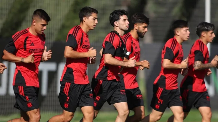 Con posibles novedades: Colo Colo regresa a los entrenamientos para enfrentar a Huachipato