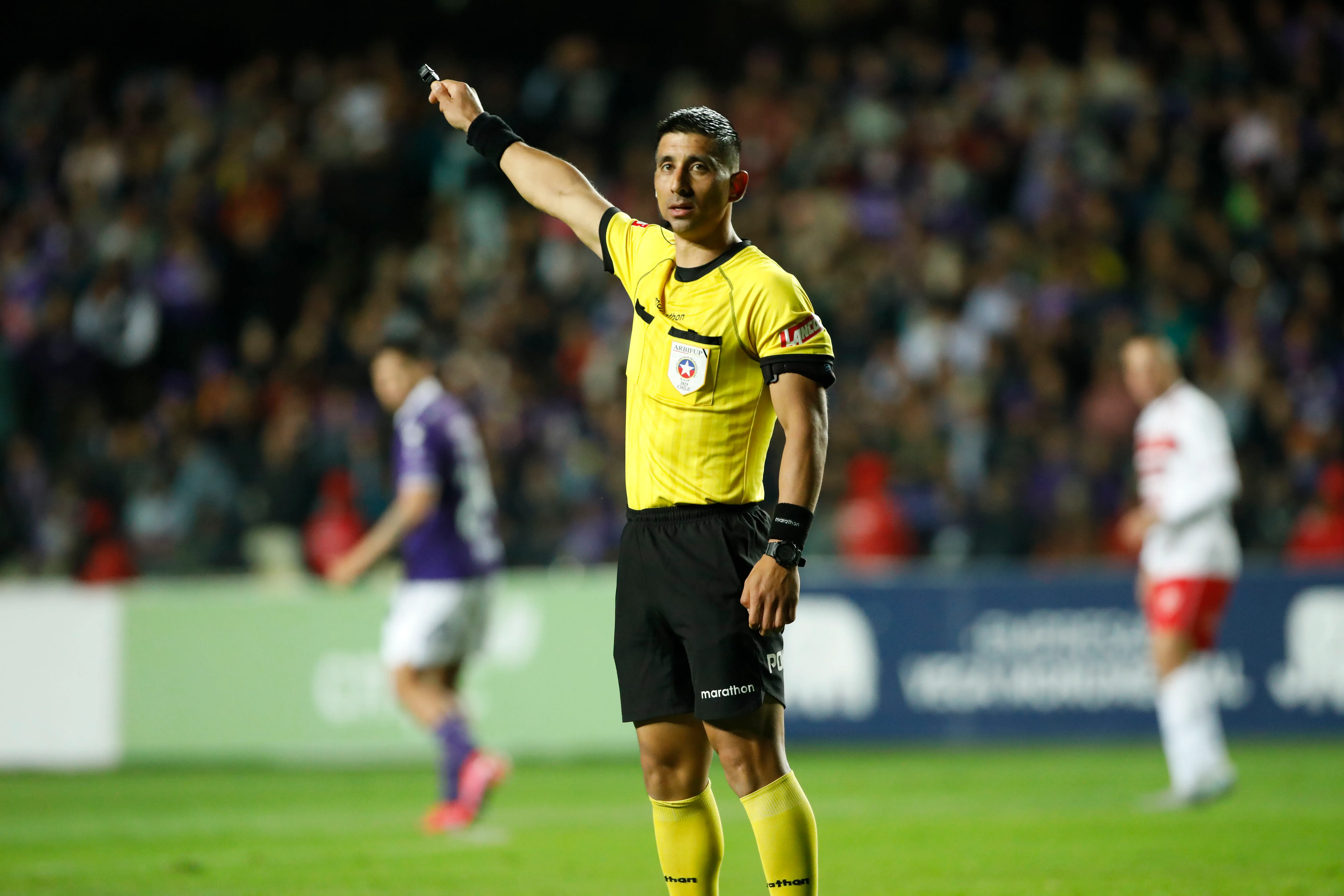 Claudio Díaz será el árbitro principal del partido entre Colo Colo y Huachipato.Imagen: Marco Vázquez/Photosport