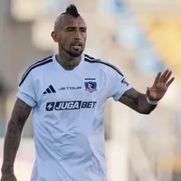 Hinchas de Colo Colo eligen la posición en que debe jugar Vidal