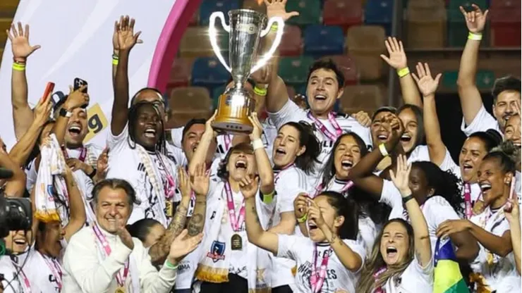 Se despidió de Colo Colo femenino en la Noche Alba Solidaria, fue presentada en su nuevo club y ya debutó con un golazo.