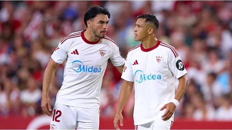 Prensa española adelanta a Sánchez y Suazo titulares vs Barcelona.