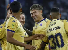 Soto anota un golazo para Everton tras grave error del portero de la UC