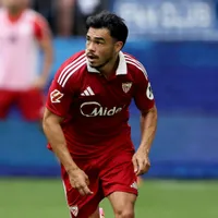 Titulares en Camp Nou: Suazo y Alexis titulares en Sevilla vs Barcelona