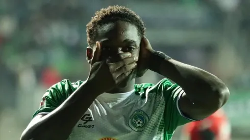 Con baile incluido: Clerveaux anota segundo gol consecutivo en Puerto Montt.