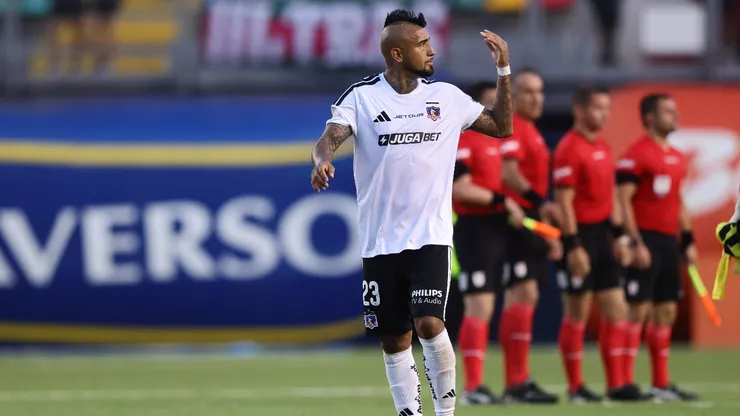 Aníbal Mosa se refiere a la posible renovación de Arturo Vidal en Colo Colo