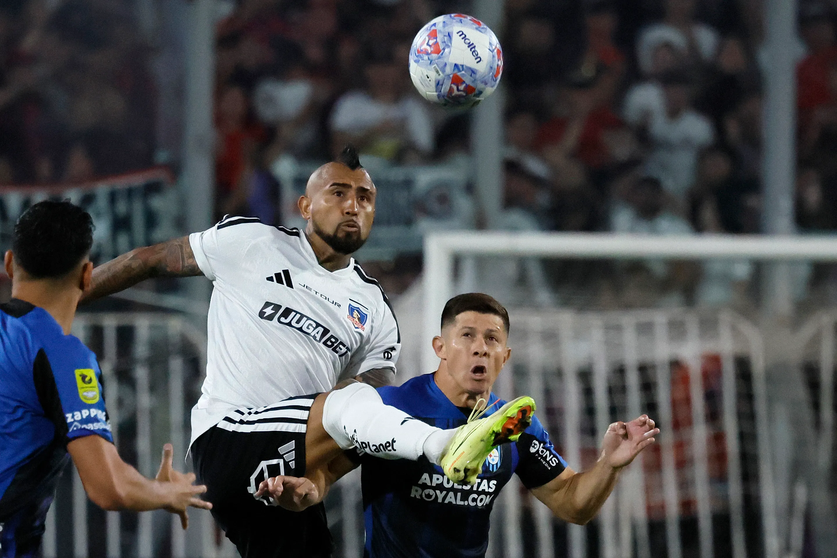Arturo Vidal fue la figura de Colo Colo ante Huachipato | Foto: Photosport