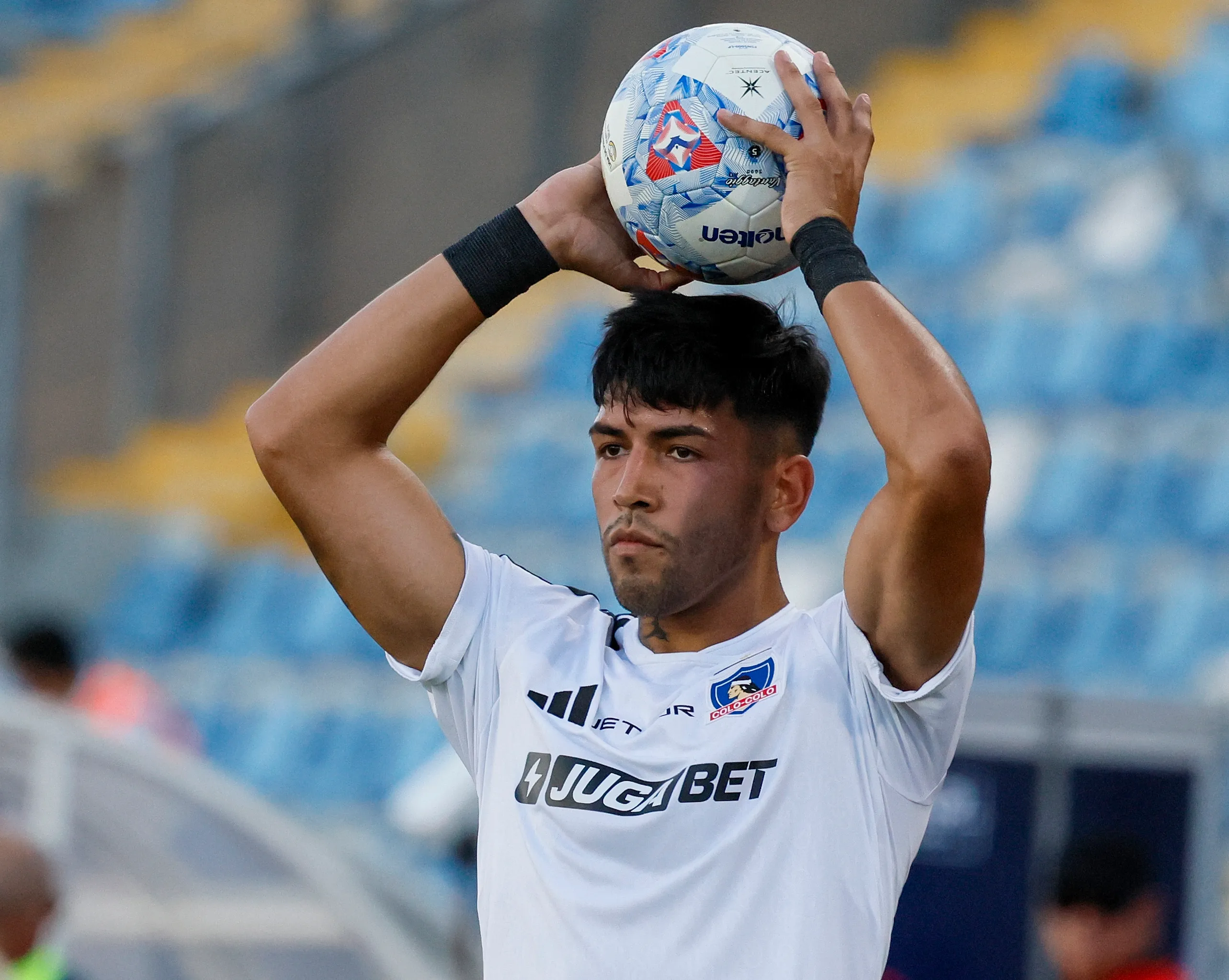 Diego Ulloa fue el único jugador del Cacique llamado a la Roja para su gira por Oceanía. 