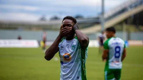 Figura de Puerto Montt se deshace en elogios hacia Manley Clerveaux.