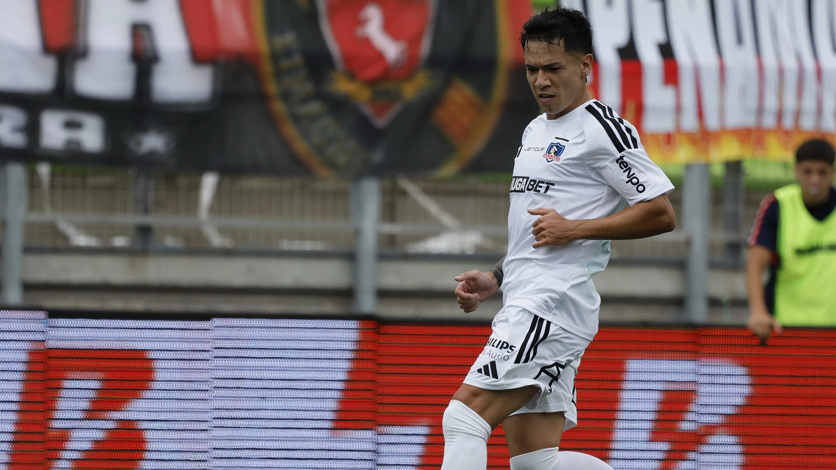 Matías Fernández por fin volverá a ser titular en Colo Colo.