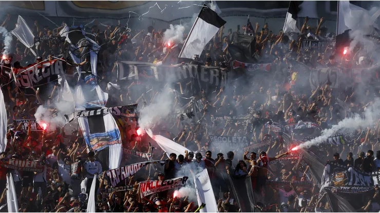 Hinchas de Colo Colo van agotando las entradas para el partido con Coquimbo.