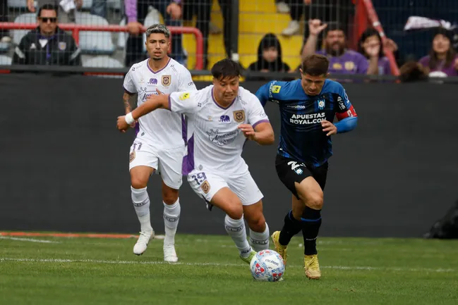 Huachipato y Deportes Concepción jugaron por la Copa de la Liga.Imagen: MARCO VAZQUEZ/PHOTOSPORT