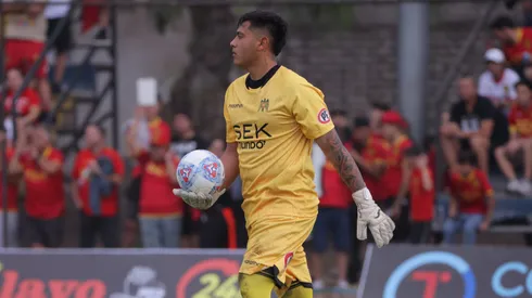 Julio Fierro volvió a la titularidad en Unión Española.