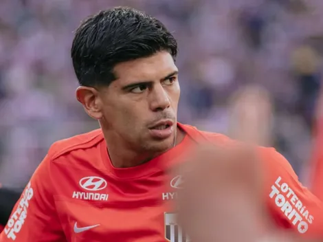 Lesión complica a Esteban Pavez en Alianza Lima: Es duda para clásico