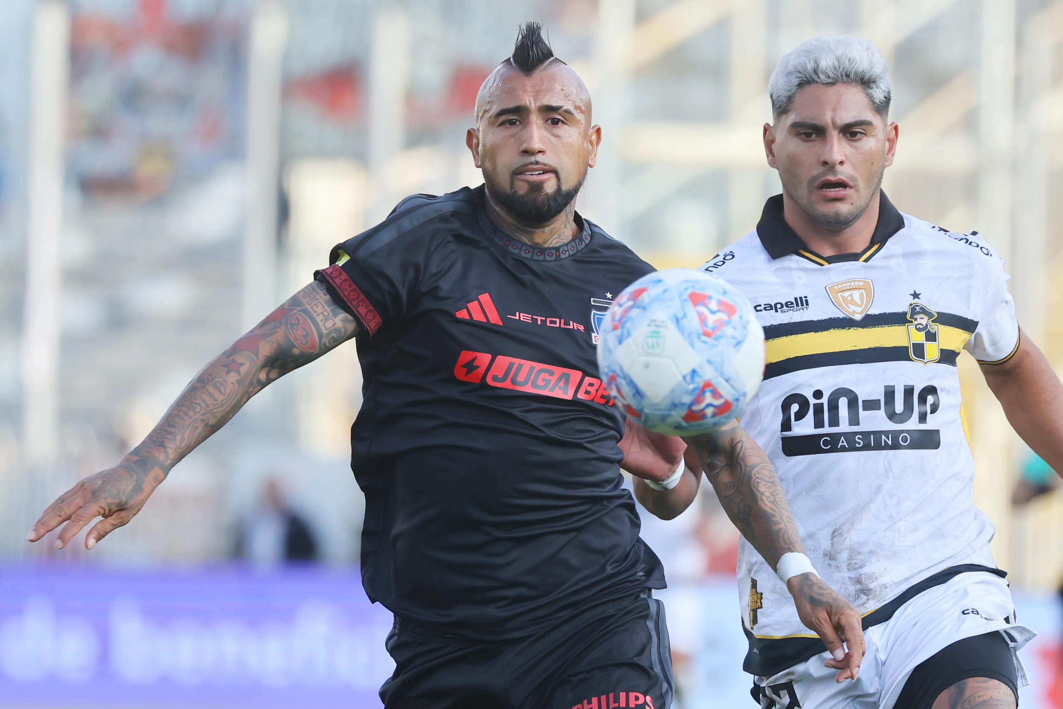 Leandro Hernández tuvo grandes palabras para Arturo Vidal en Colo Colo.Imagen: Jonnathan Oyarzun/Photosport