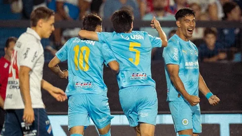 En Uruguay se rinden a los pies de Salomón Rodríguez.