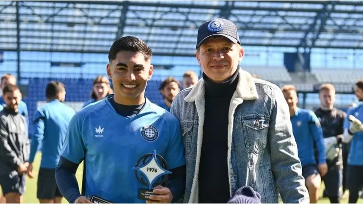 El reconocimiento que gana Thompson por los hinchas del Orenburg.