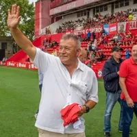 Tenso cruce de Borghi con hincha de Boca y una inesperada defensa