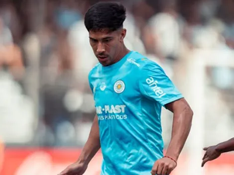 La insólita decisión de un árbitro tras patadón a Salomón Rodríguez