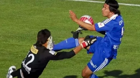 Raúl Olivares terminó el Superclásico con fractura de clavícula.