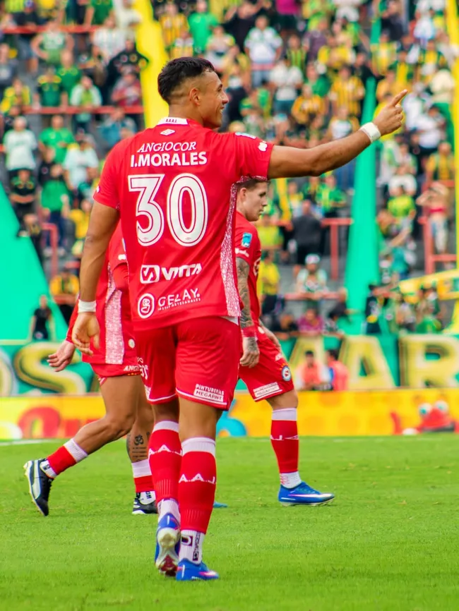 Iván Morales asiste en derrota de Argentinos Juniors.Imagen: Instagram de Iván Morales