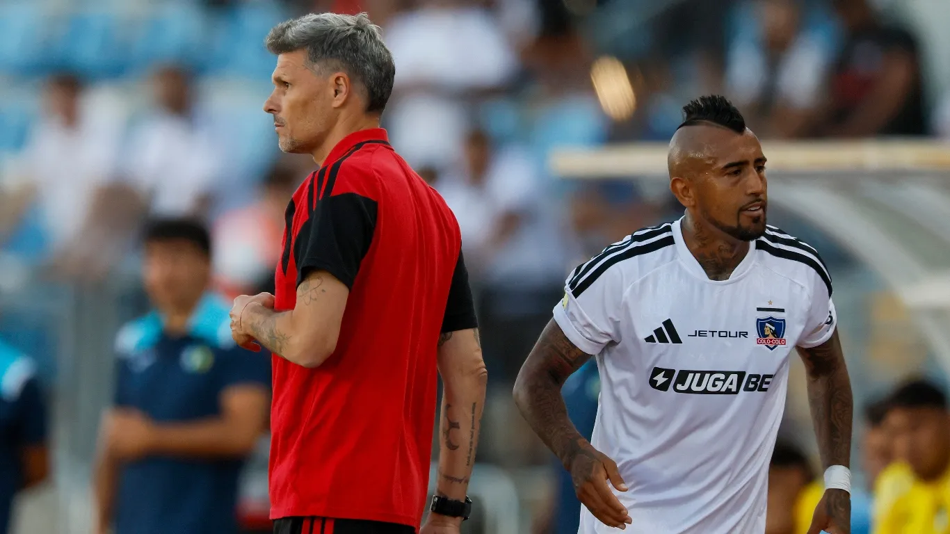 Iván Zamorano entrega detalles de la relación entre Fernando Ortiz y Arturo Vidal en Colo Colo.Imagen: Andres Pina/Photosport