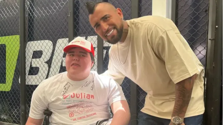 Un joven hincha de Colo Colo necesita de un millonario medicamento contra la distrofia muscular de Duchenne.