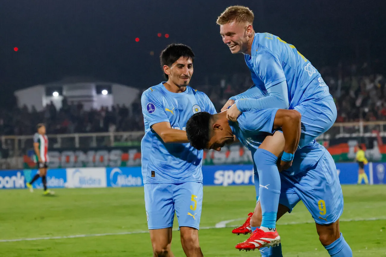 Salomón Rodríguez anota por Sudamericana. Imagen: Andres Pina/Photosport