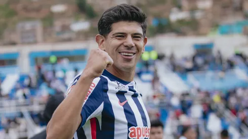 En Perú reaccionan al partidazo de Esteban Pavez en triunfo de Alianza Lima.