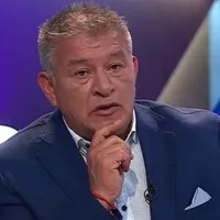 Claudio Borghi pone el grito en el cielo por regalo a jugadores de Colo Colo