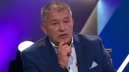 Claudio Borghi pone el grito en el cielo por regalo a jugadores de Colo Colo.