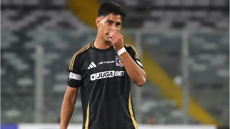 Ex DT de Colo Colo le cierra la puerta a Salomón Rodríguez.