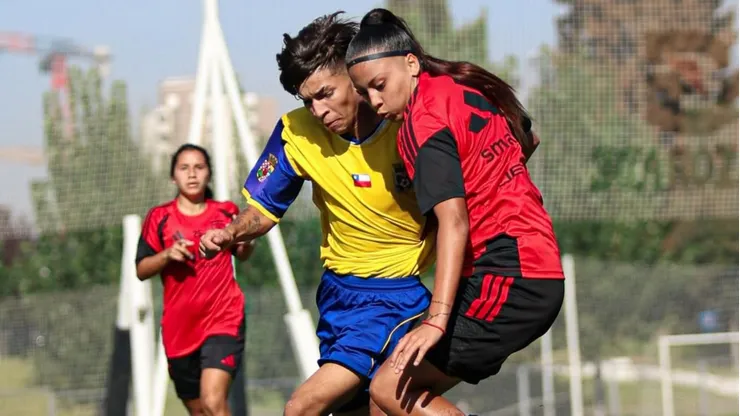 El especial partido amistoso que disputó Colo Colo Femenino en el Estadio Monumental.