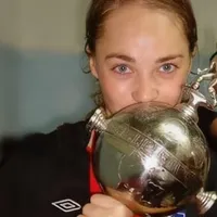 A Estefanía Banini le brillan los ojos al hablar de Colo Colo y una posible vuelta