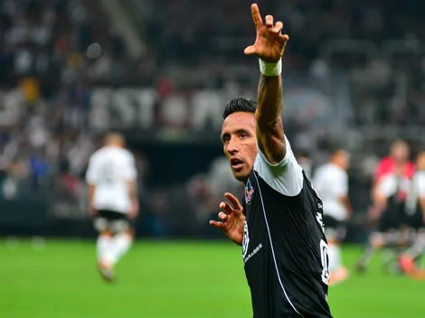 El saludo de Lucas Barrios por el aniversario de Colo Colo