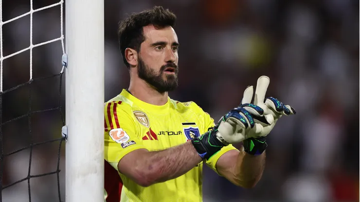 En Colo Colo trazan el camino para reemplazar a Fernando de Paul.