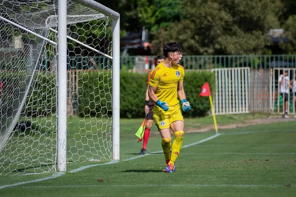 Santiago Tapia será el tercer arquero del Cacique tras la lesión de Fernando de Paul.
