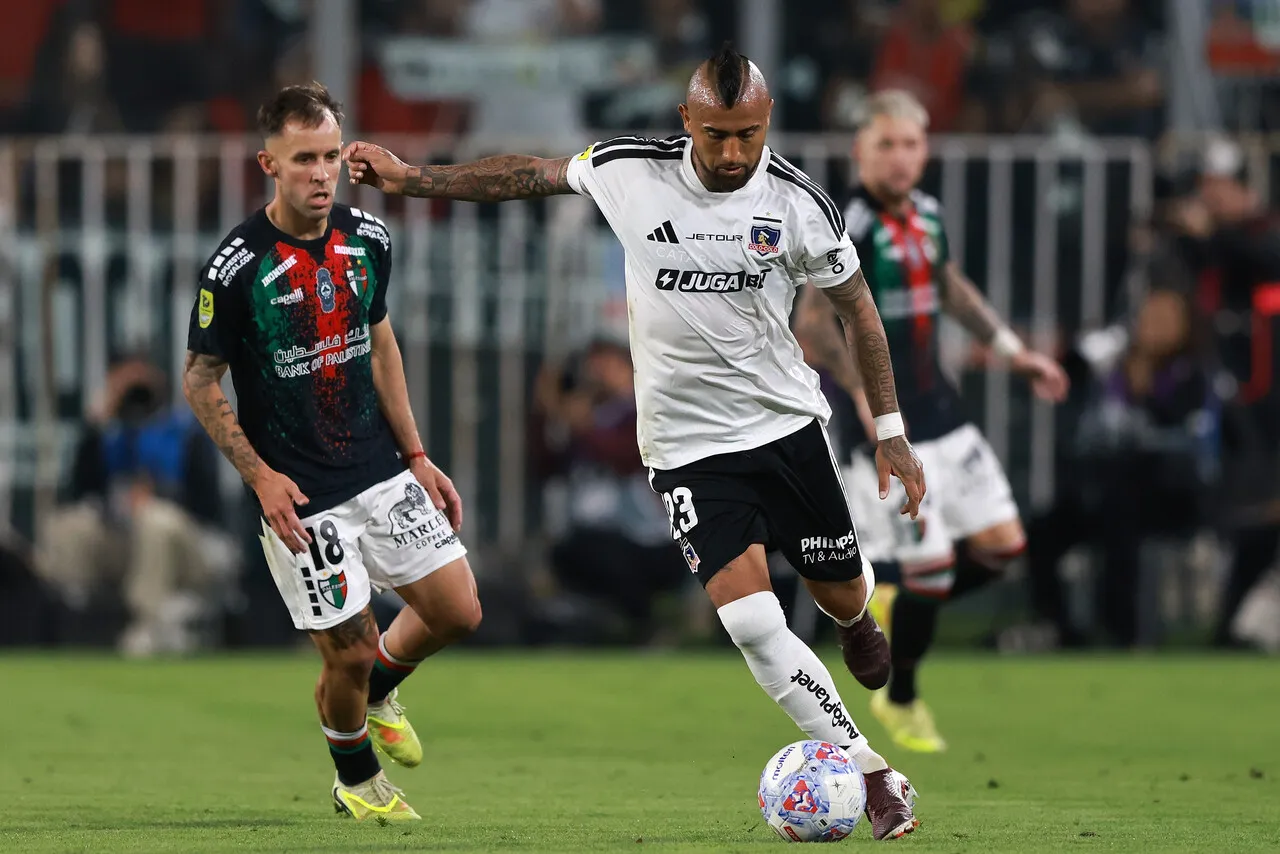 Arturo Vidal consigue apoyo para ser capitán de Colo Colo.Imagen: Felipe Zanca/Photosport
