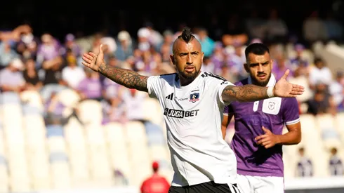 Arturo Vidal sigue sumando votos de los históricos para ser capitán de Colo Colo