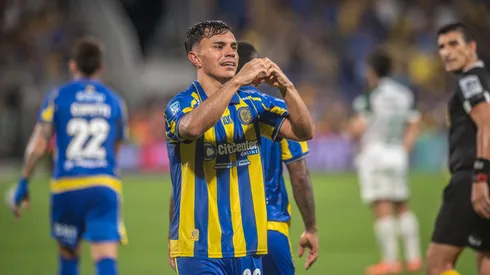 ¿Pizarro se va de Rosario? Revelan dos posibilidades para el ex Colo Colo.