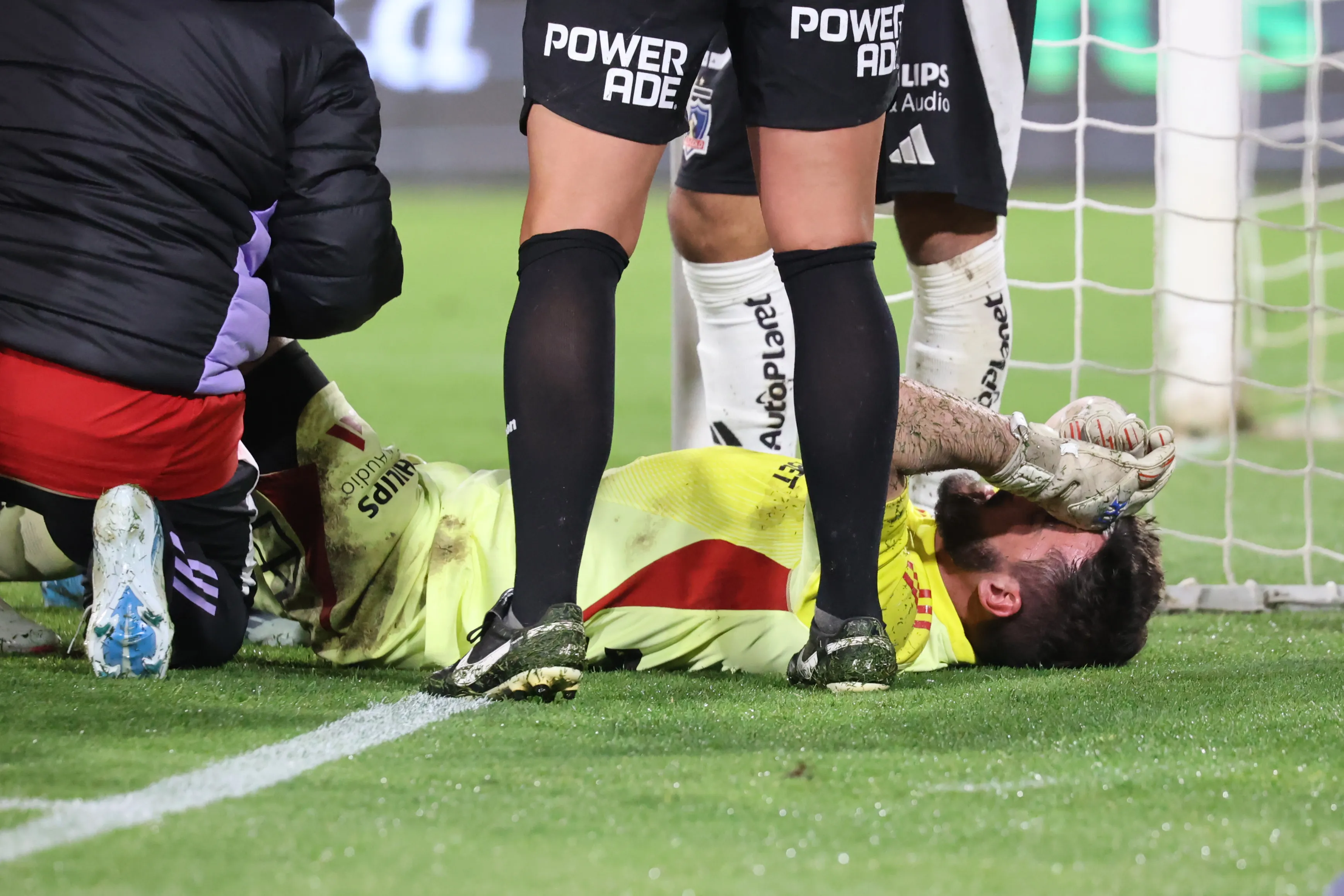 El Tuto sufrió una grave lesión que lo sacará de las canchas por un largo periodo. 