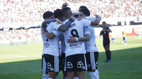 Colo Colo llega a la cima de la Liga de Primera.