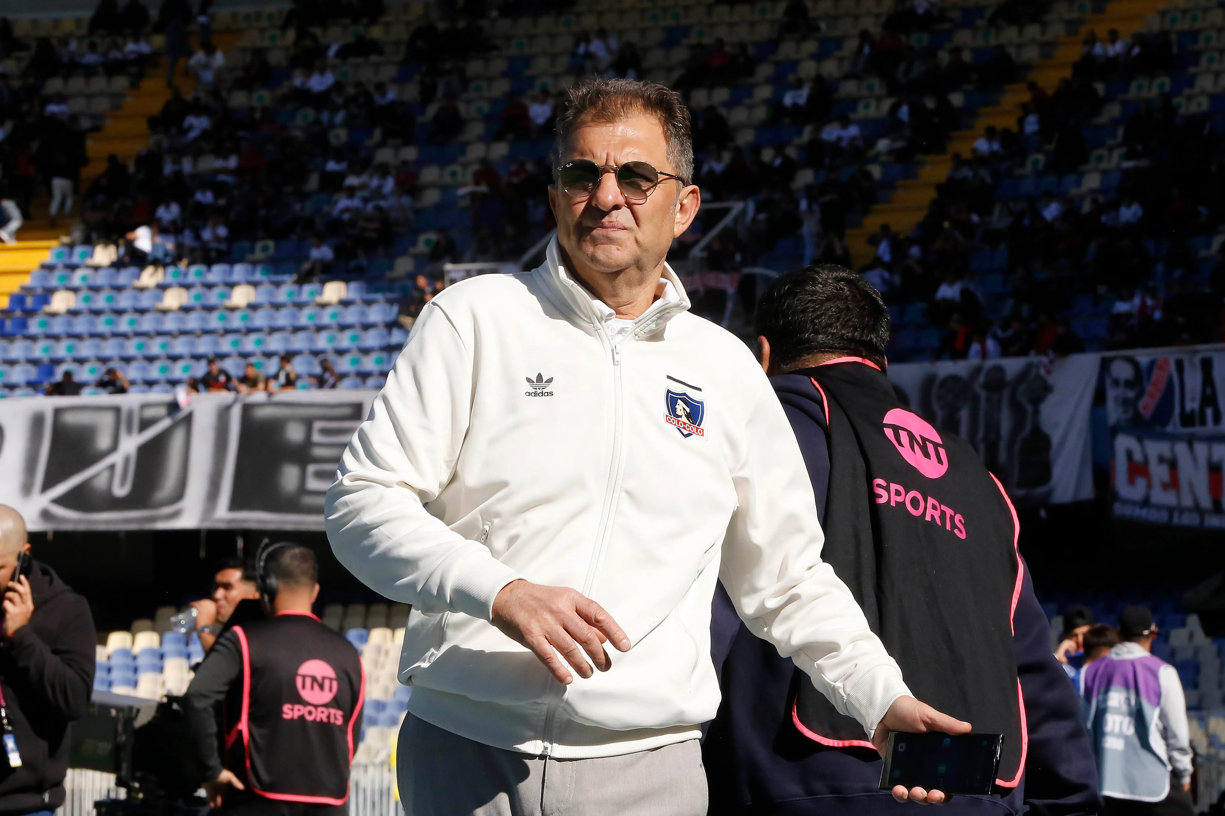 Aníbal Mosa se prepara para tener el control de Blanco y Negro en Colo Colo.