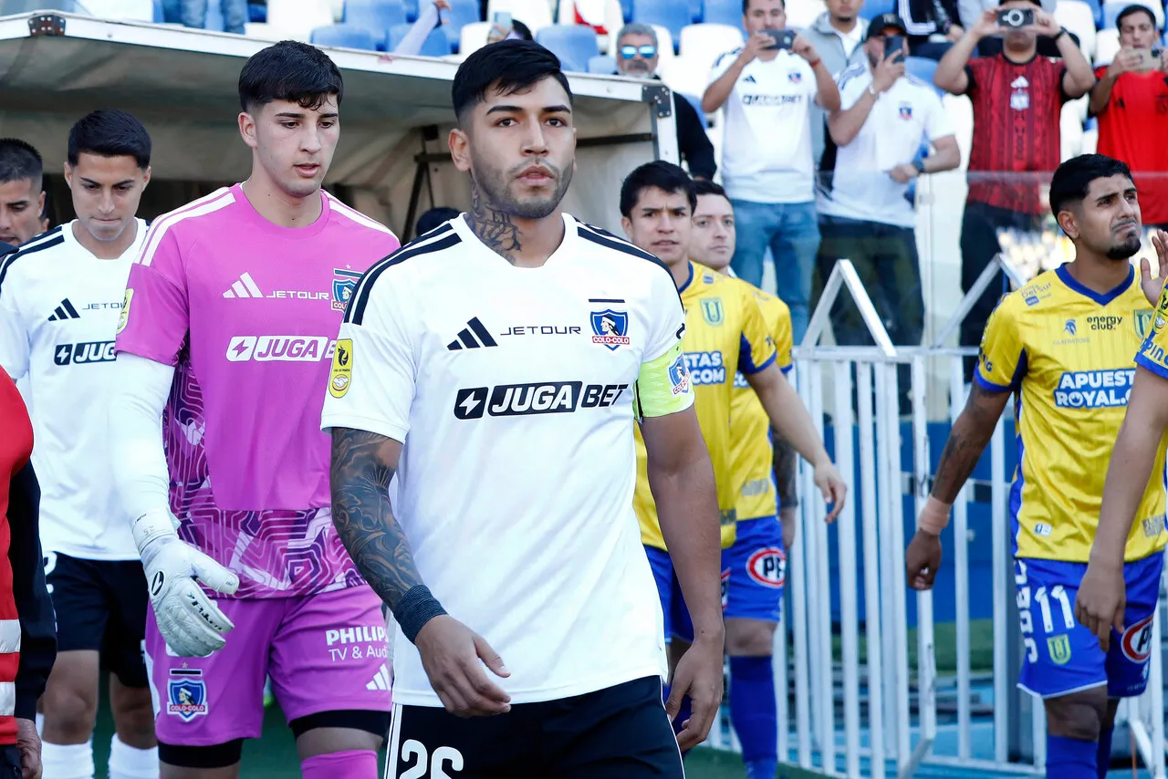 Diego Ulloa fue capitán de Colo Colo ante Universidad de Concepción.Imagen: Marco Vazquez/Photosport