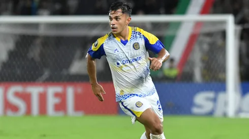 Rosario Central de Vicente Pizarro visita a Universidad Central.