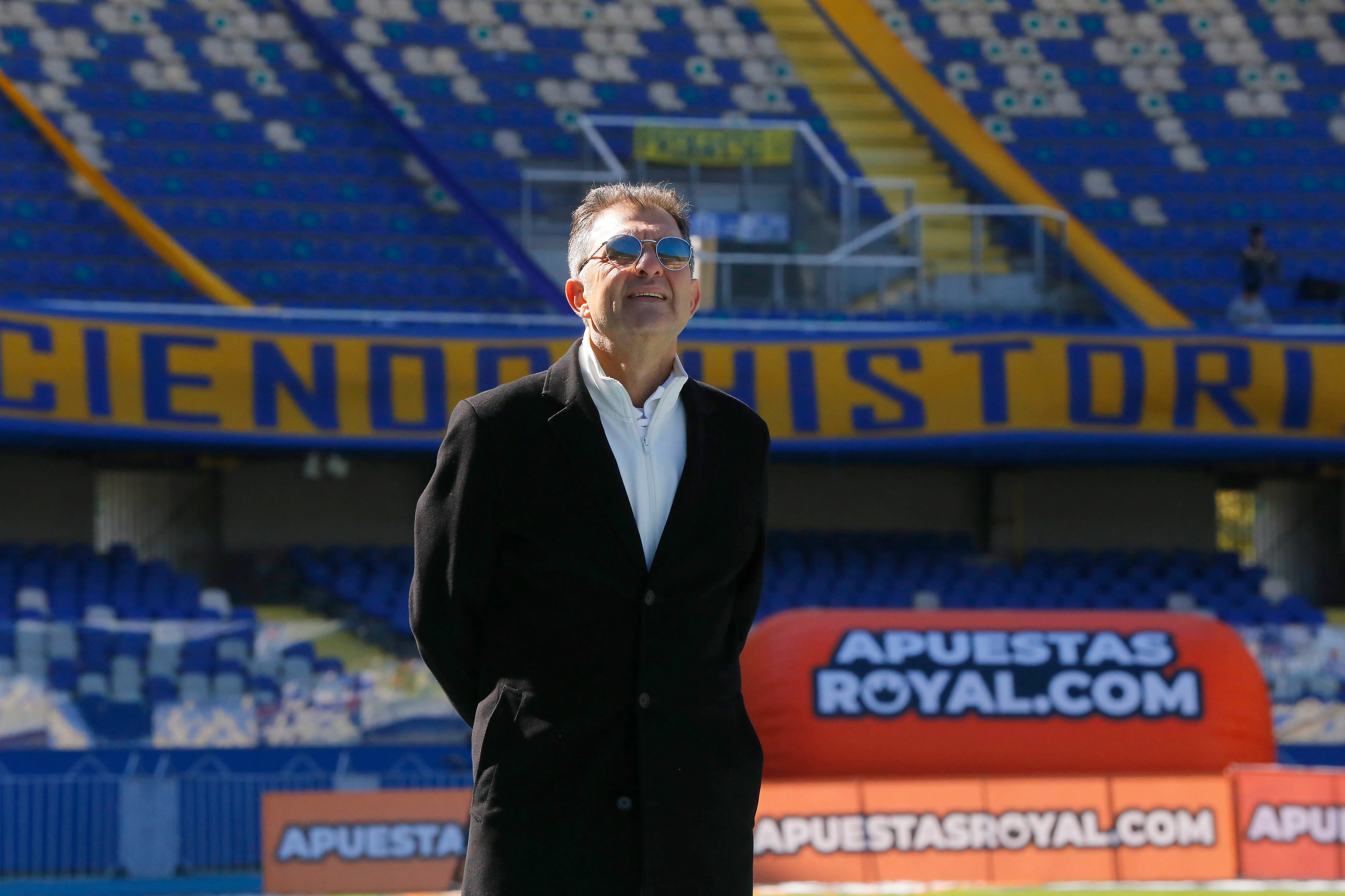 El empresario puertomontino dio el gran golpe y se quedó con la mayoría del poder en Blanco y Negro. 