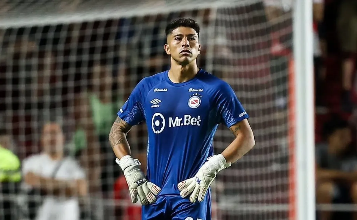 Brayan Cortés: Argentinos Juniors rechaza sondeo de Boca y activa plan para retener al arquero chileno — image 2