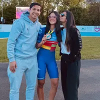 Hija de Matías Fernández la rompe toda en el patín carrera en Alemania